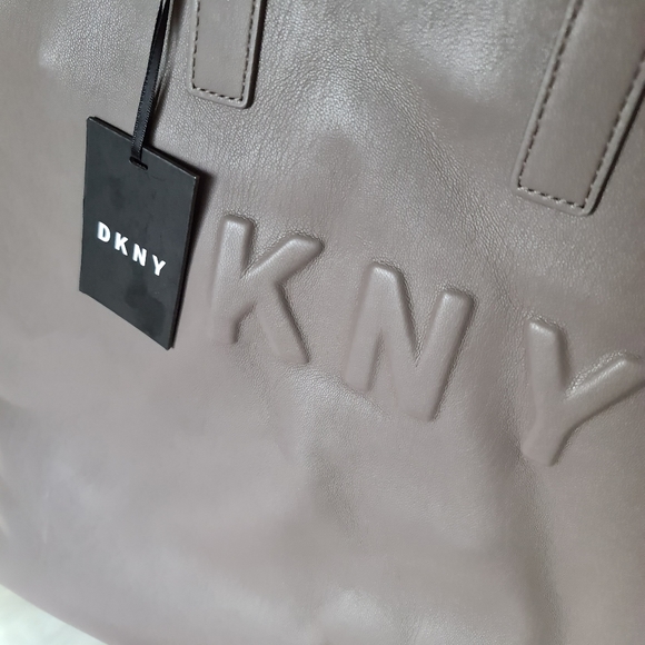 DKNY Tilly Large Tote - Picture 2 of 8
